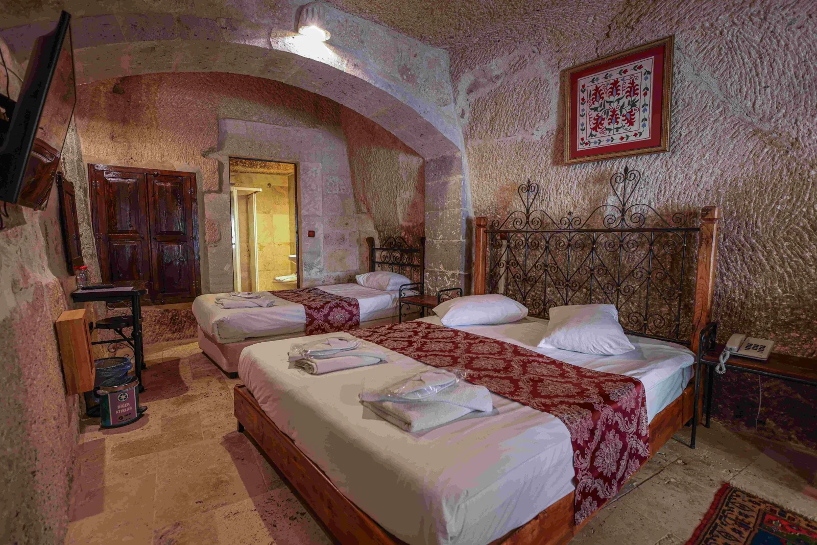Century Cave Hotel · standard-triple · 4
